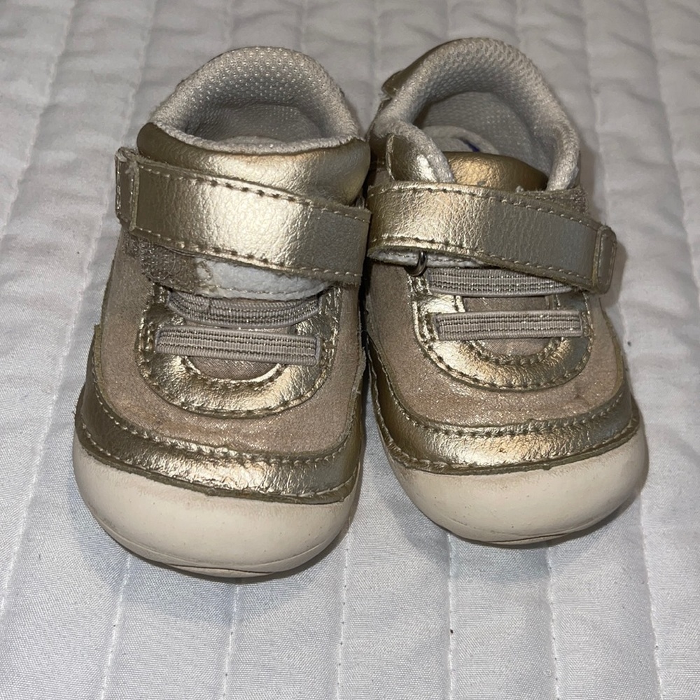 Walking stride rite shoes